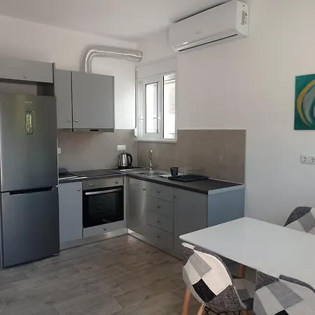 Apartment Oksana House Kambanion